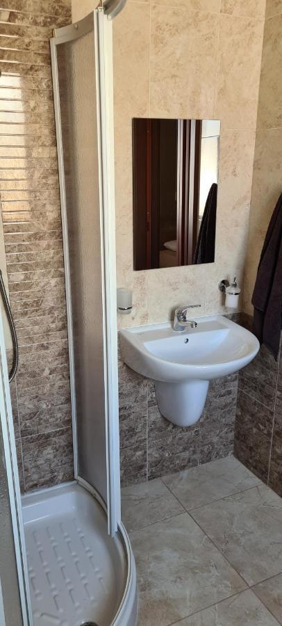 Large Apartment In Marsascala. Sleeps 6 Marsaskala Exteriér fotografie