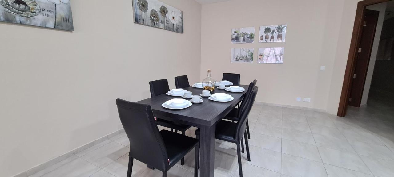 Large Apartment In Marsascala. Sleeps 6 Marsaskala Exteriér fotografie